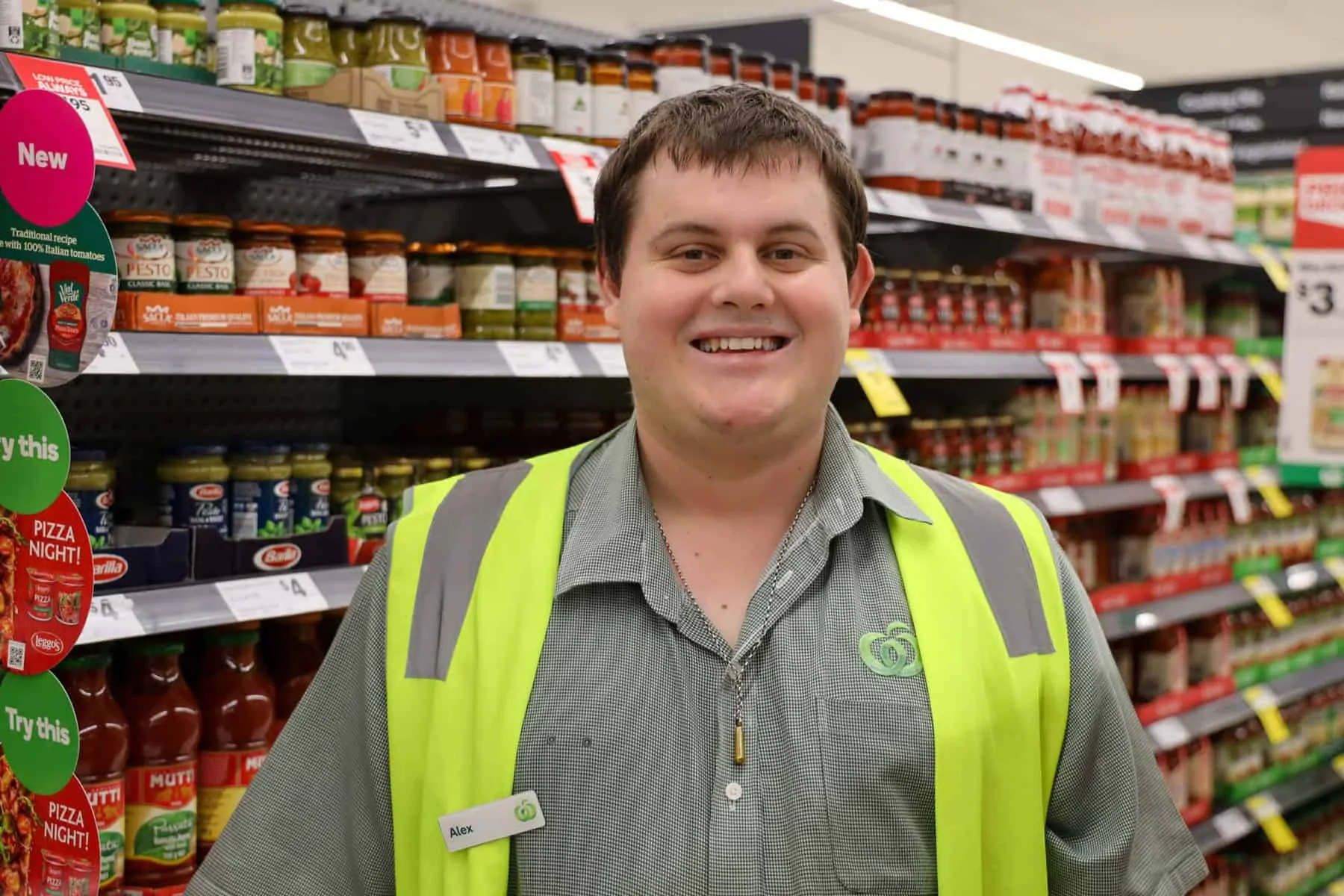 Woolworths: Grocery Aisle Assistant - Supporting Our Customers with 